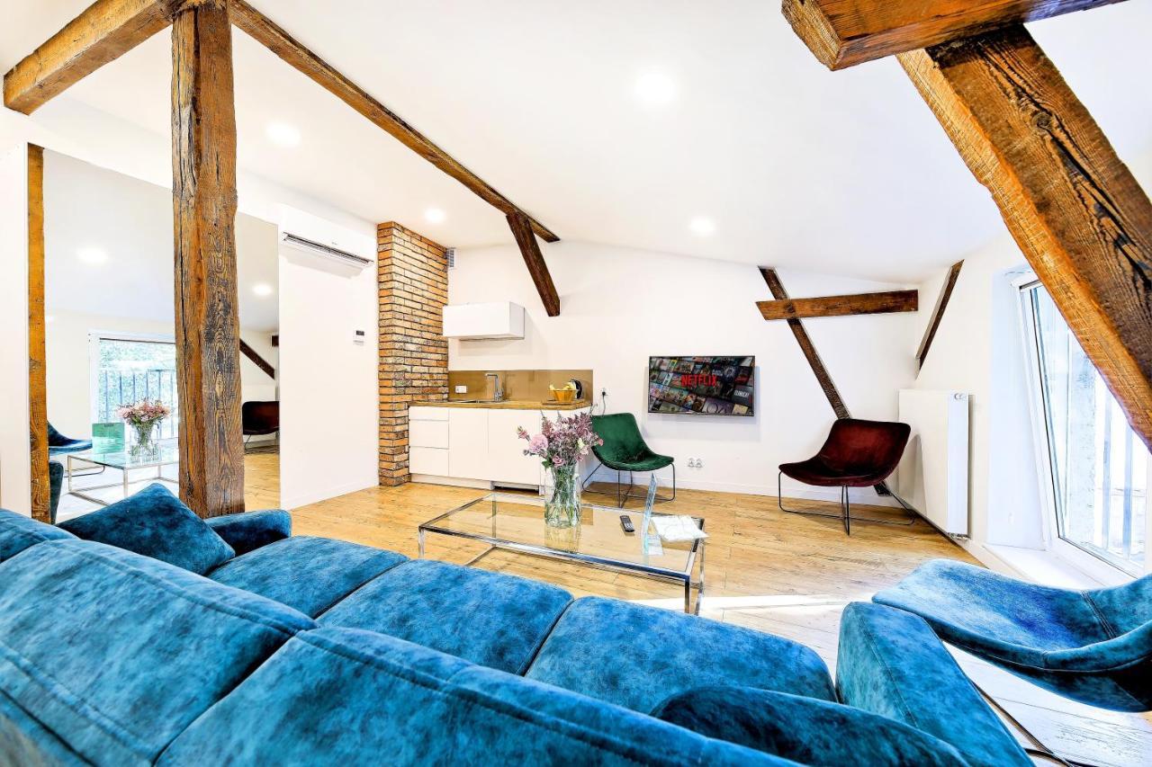 Cinema Apartments Poznan Bagian luar foto