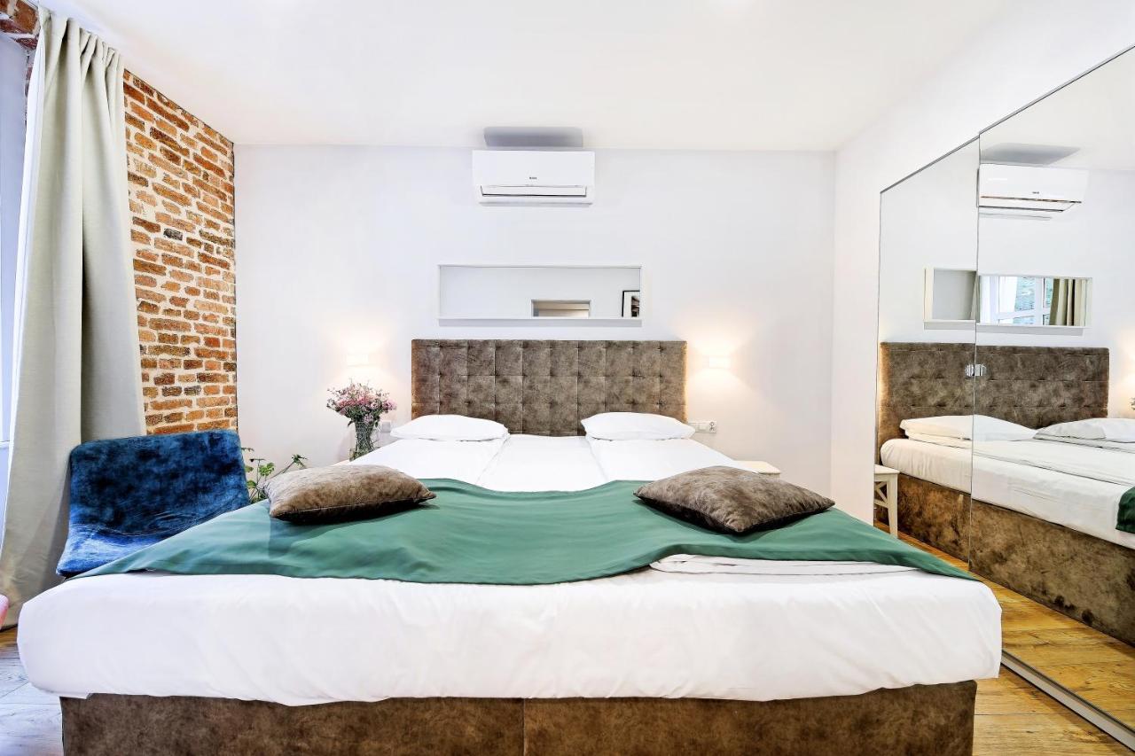 Cinema Apartments Poznan Bagian luar foto