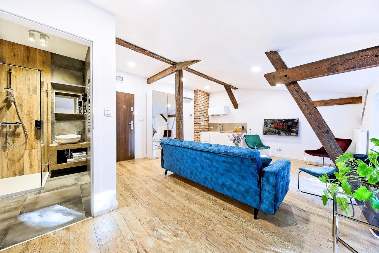 Cinema Apartments Poznan Bagian luar foto