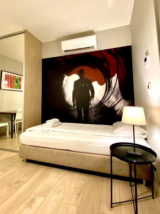Cinema Apartments Poznan Bagian luar foto