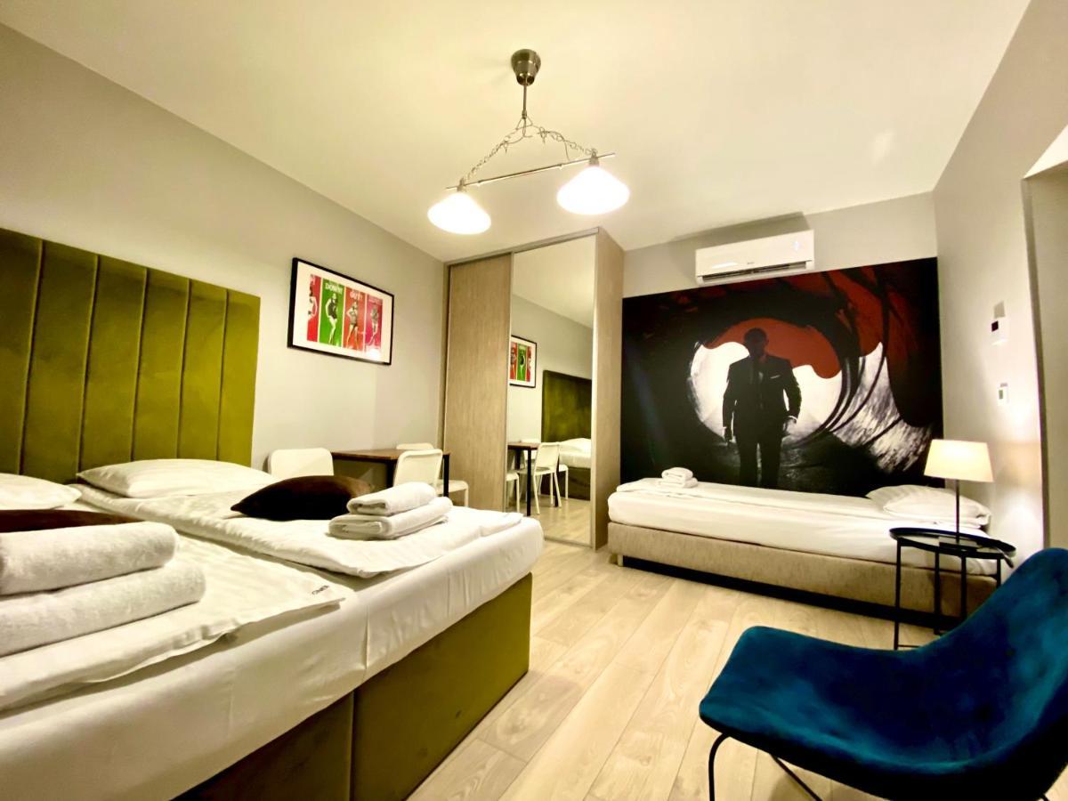 Cinema Apartments Poznan Bagian luar foto
