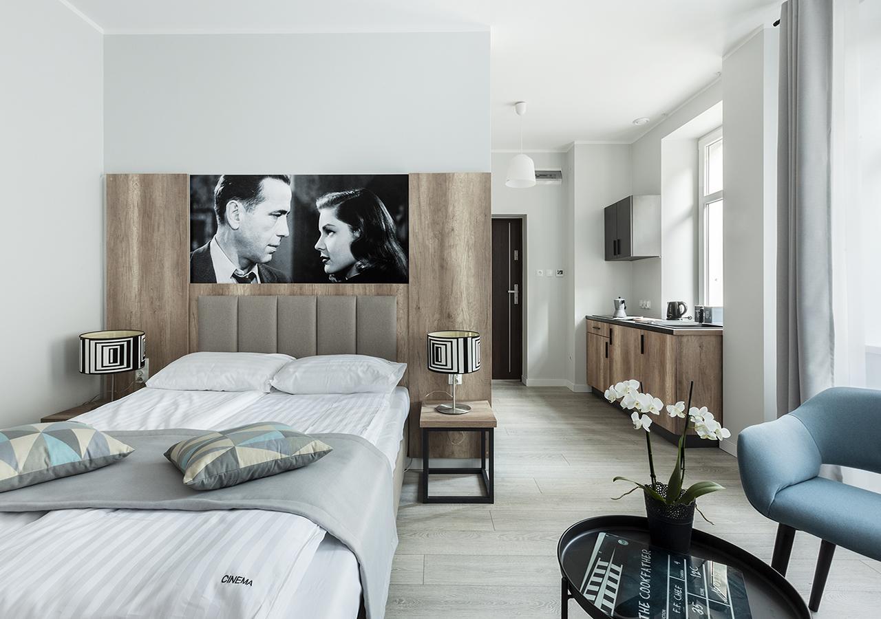 Cinema Apartments Poznan Bagian luar foto