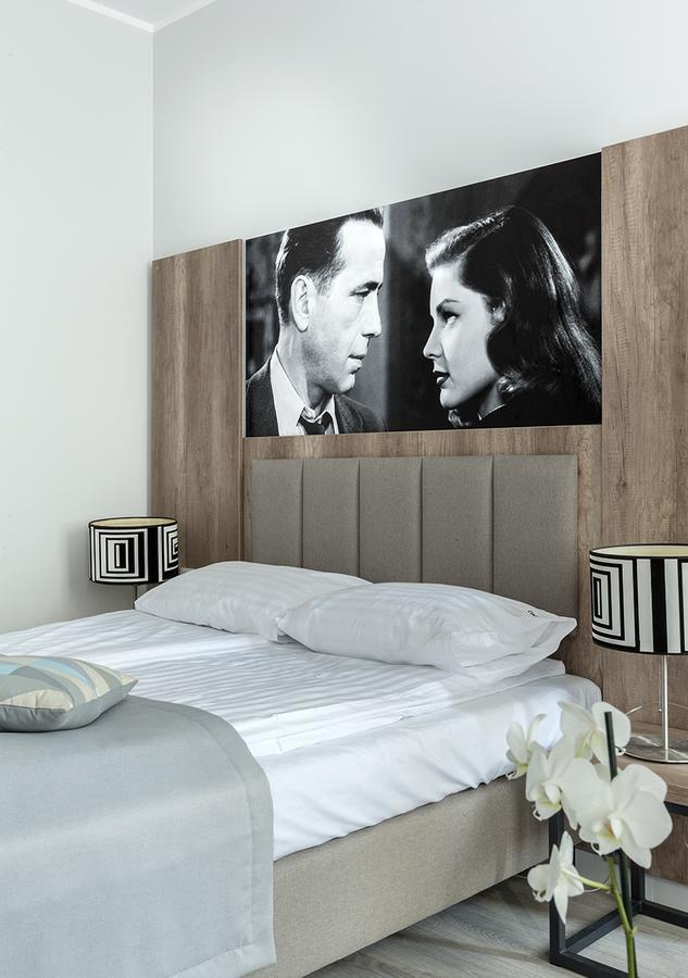 Cinema Apartments Poznan Bagian luar foto