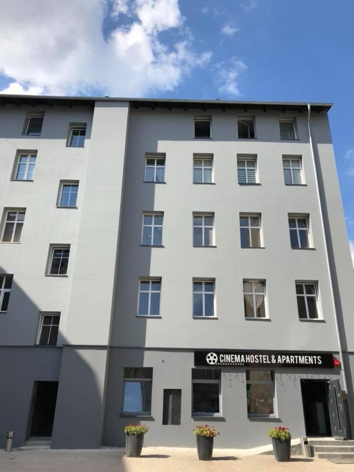 Cinema Apartments Poznan Bagian luar foto