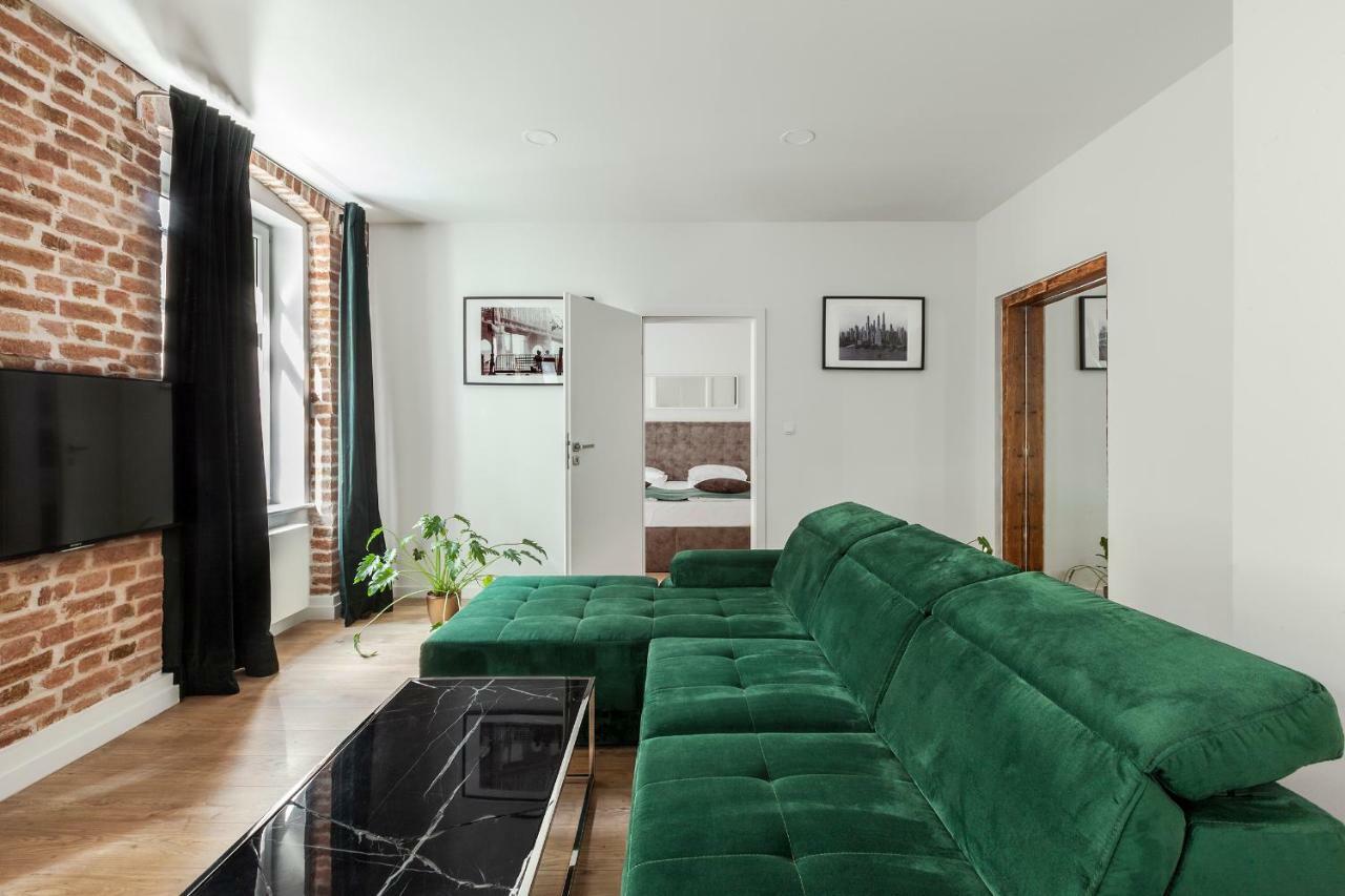 Cinema Apartments Poznan Bagian luar foto