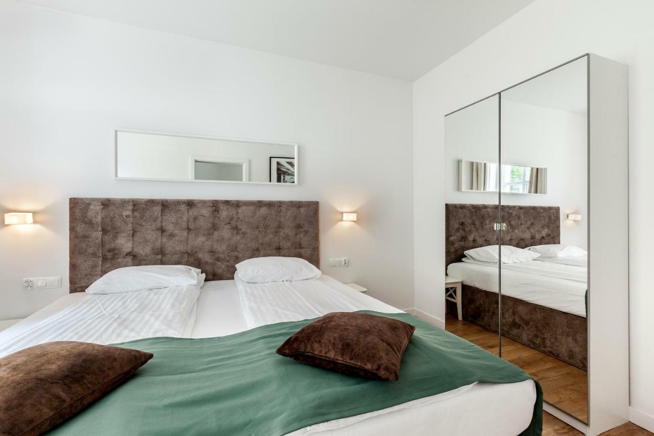Cinema Apartments Poznan Bagian luar foto