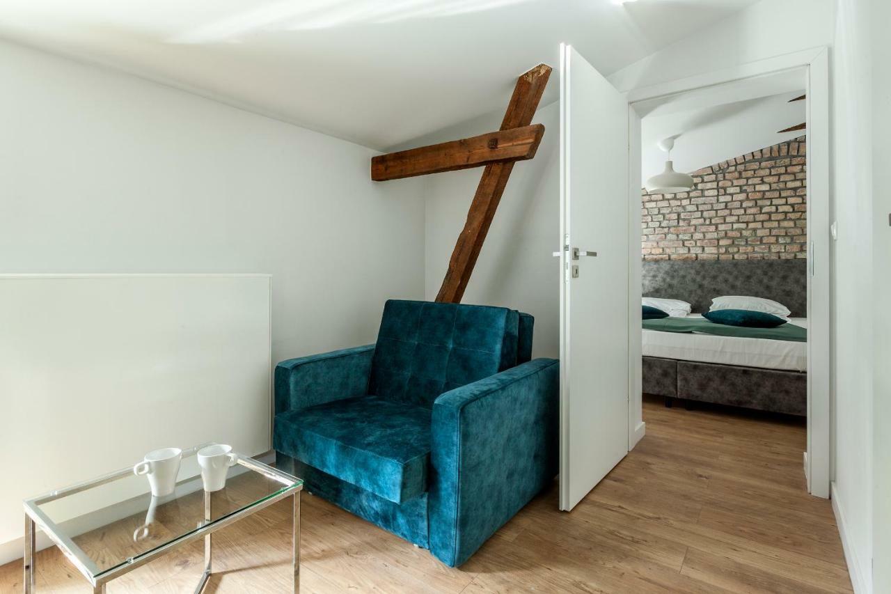 Cinema Apartments Poznan Bagian luar foto