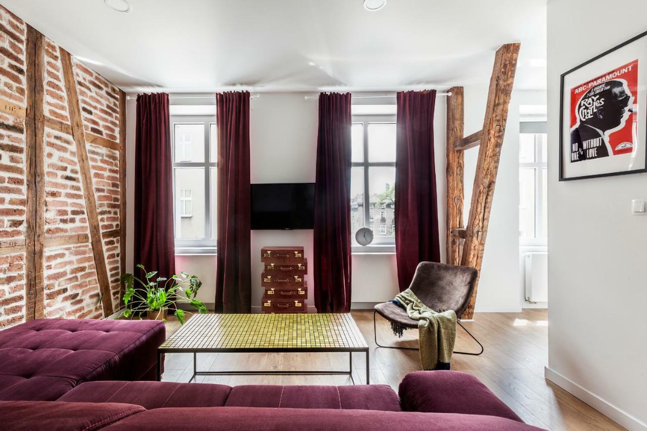 Cinema Apartments Poznan Bagian luar foto