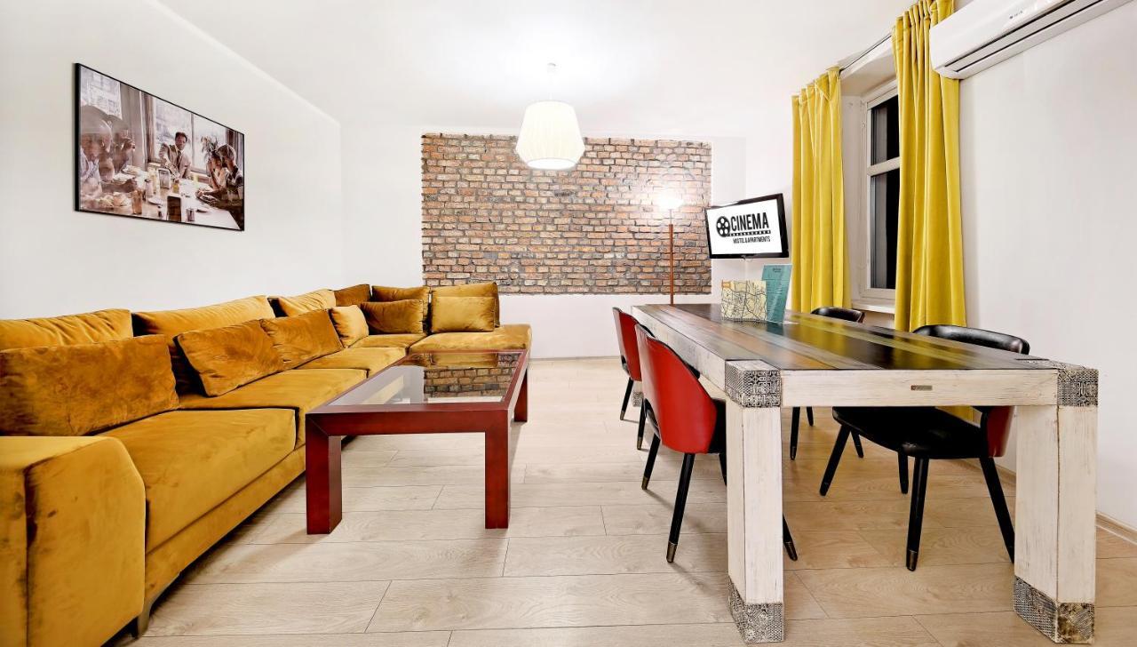 Cinema Apartments Poznan Bagian luar foto
